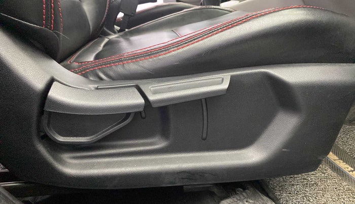 2022 Hyundai VENUE S (O) 1.0 TURBO IMT, Petrol, Manual, 16,692 km, Driver Side Adjustment Panel