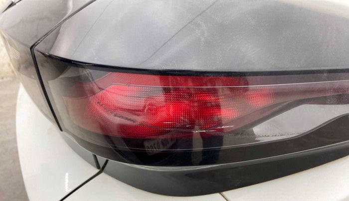 2020 Tata ALTROZ XZ PETROL, Petrol, Manual, 21,573 km, Right tail light - Minor scratches