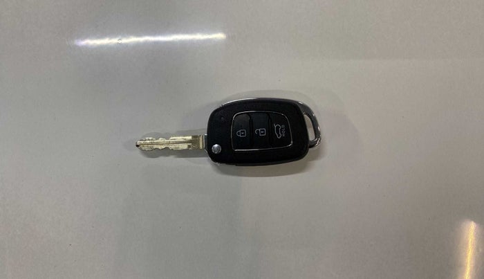 2023 Hyundai NEW I20 MAGNA 1.2 MT, Petrol, Manual, 4,233 km, Key Close Up