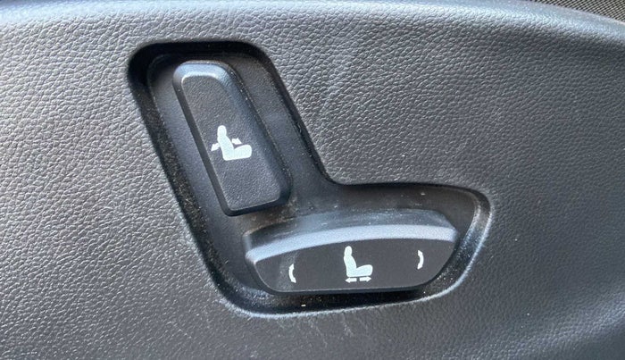 2019 MG HECTOR SHARP 1.5 DCT PETROL, Petrol, Automatic, 33,906 km, Driver Side Adjustment Panel