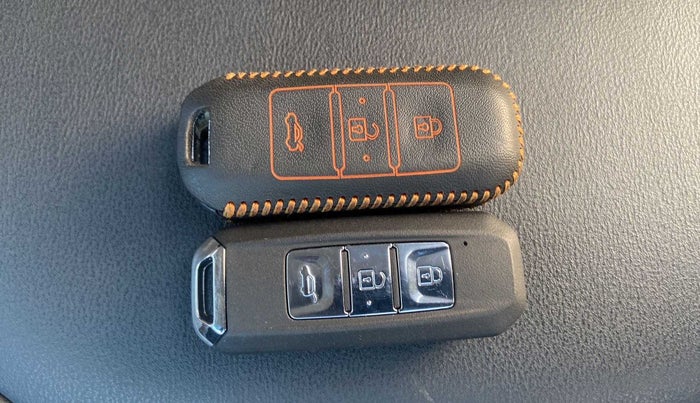 2019 MG HECTOR SHARP 1.5 DCT PETROL, Petrol, Automatic, 33,906 km, Key Close Up