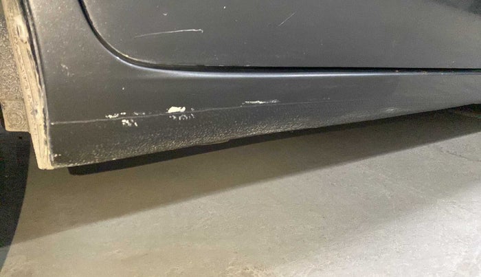 2015 Maruti Ertiga VDI SHVS, Diesel, Manual, 98,783 km, Right running board - Minor scratches