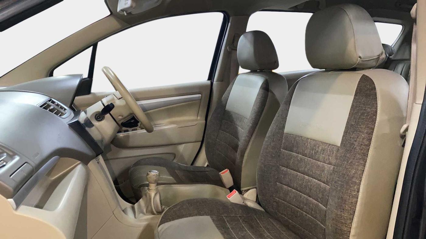 2015 Maruti Ertiga VDI SHVS, Diesel, Manual, 98,783 km, Right Side Front Door Cabin