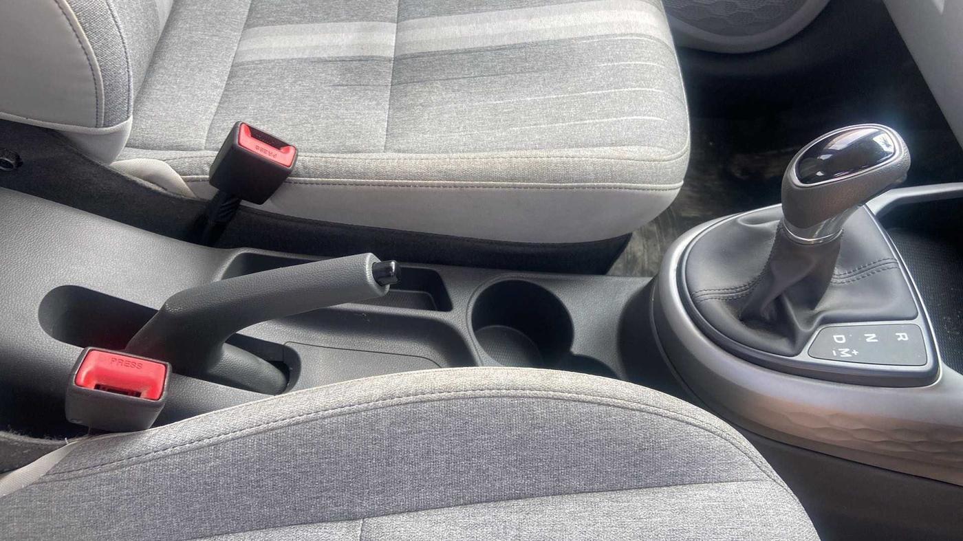 2019 Hyundai GRAND I10 NIOS SPORTZ AMT 1.2 KAPPA VTVT, Petrol, Automatic, 22,220 km, Gear Lever