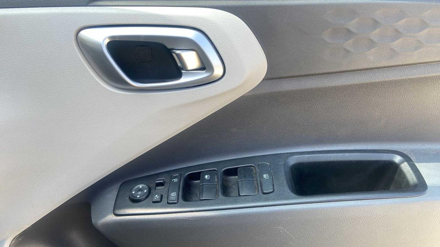 2019 Hyundai GRAND I10 NIOS SPORTZ AMT 1.2 KAPPA VTVT, Petrol, Automatic, 22,220 km, Driver Side Door Panels Control