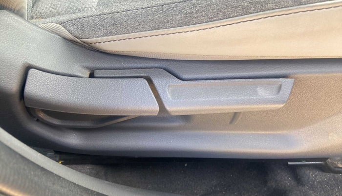 2019 Hyundai GRAND I10 NIOS SPORTZ AMT 1.2 KAPPA VTVT, Petrol, Automatic, 22,220 km, Driver Side Adjustment Panel
