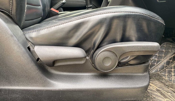 2020 Maruti Vitara Brezza ZXI, Petrol, Manual, 65,394 km, Driver Side Adjustment Panel