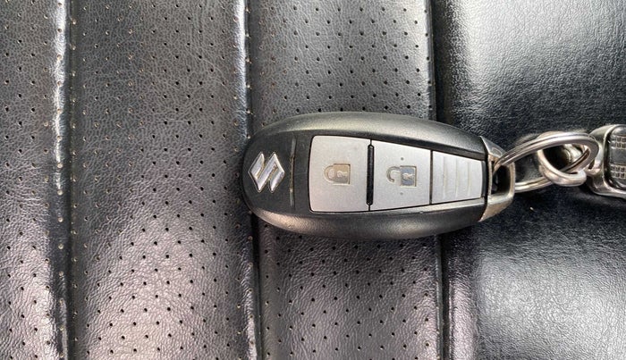 2020 Maruti Vitara Brezza ZXI, Petrol, Manual, 65,394 km, Key Close Up