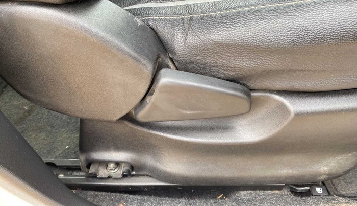 2020 Datsun Redi Go T (O), Petrol, Manual, 26,311 km, Driver Side Adjustment Panel