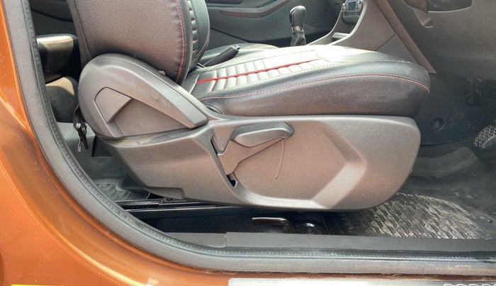 2018 Ford FREESTYLE TITANIUM 1.2 PETROL, Petrol, Manual, 25,201 km, Driver Side Adjustment Panel