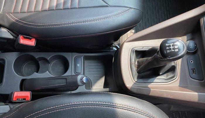 2018 Ford FREESTYLE TITANIUM 1.2 PETROL, Petrol, Manual, 25,201 km, Gear Lever