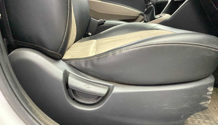 2016 Hyundai Grand i10 ERA 1.2 KAPPA VTVT, Petrol, Manual, 55,444 km, Driver Side Adjustment Panel