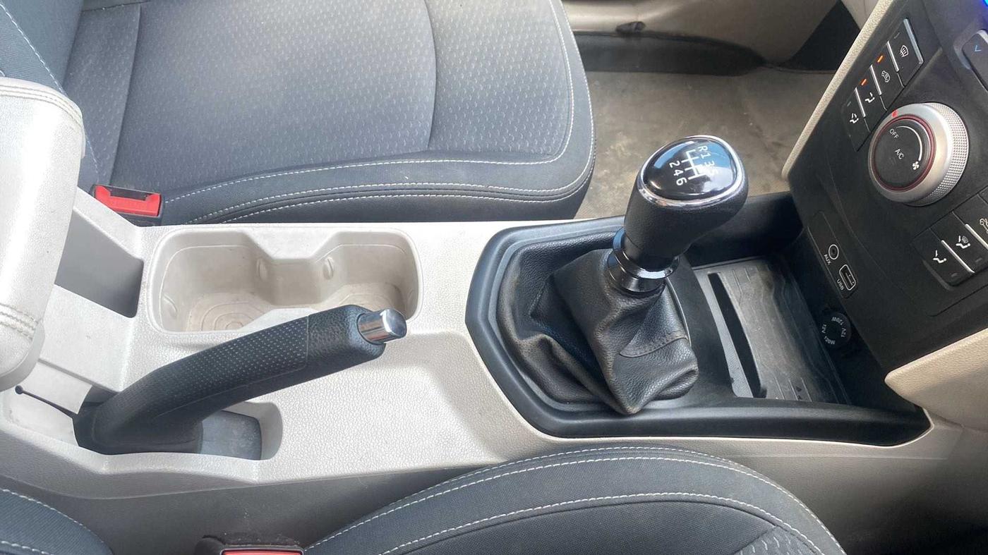2019 Mahindra XUV300 W6 1.5 DIESEL, Diesel, Manual, 56,954 km, Gear Lever