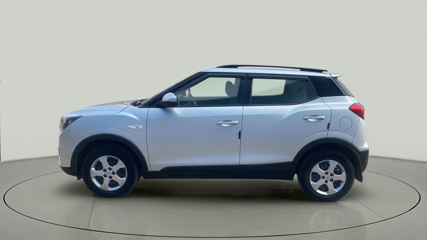 2019 Mahindra XUV300 W6 1.5 DIESEL, Diesel, Manual, 56,954 km, Left Side