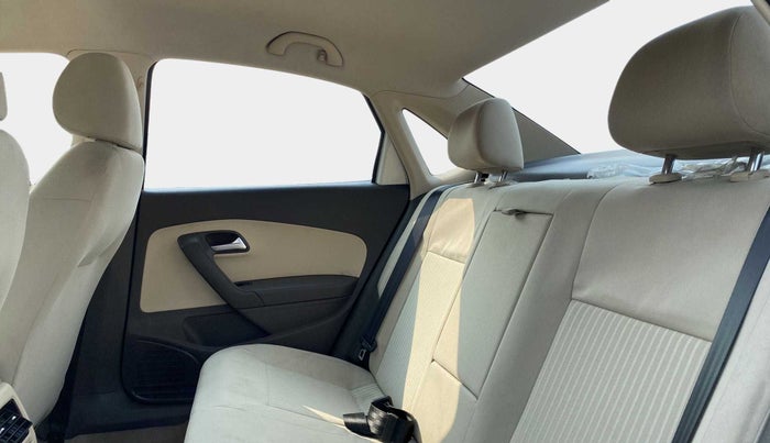 2015 Volkswagen Vento COMFORTLINE 1.6, Petrol, Manual, 23,808 km, Right Side Rear Door Cabin