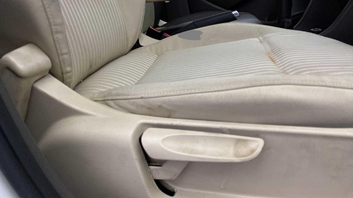 2012 Volkswagen Vento HIGHLINE 1.6 MPI, Petrol, Manual, 54,097 km, Driver Side Adjustment Panel