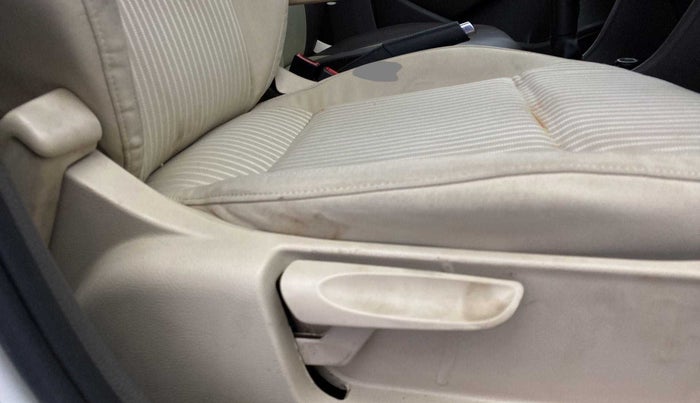 2012 Volkswagen Vento HIGHLINE 1.6 MPI, Petrol, Manual, 54,097 km, Driver Side Adjustment Panel