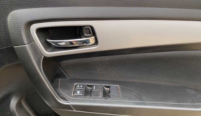 2020 Maruti Vitara Brezza ZXI PLUS, Petrol, Manual, 22,713 km, Driver Side Door Panels Control