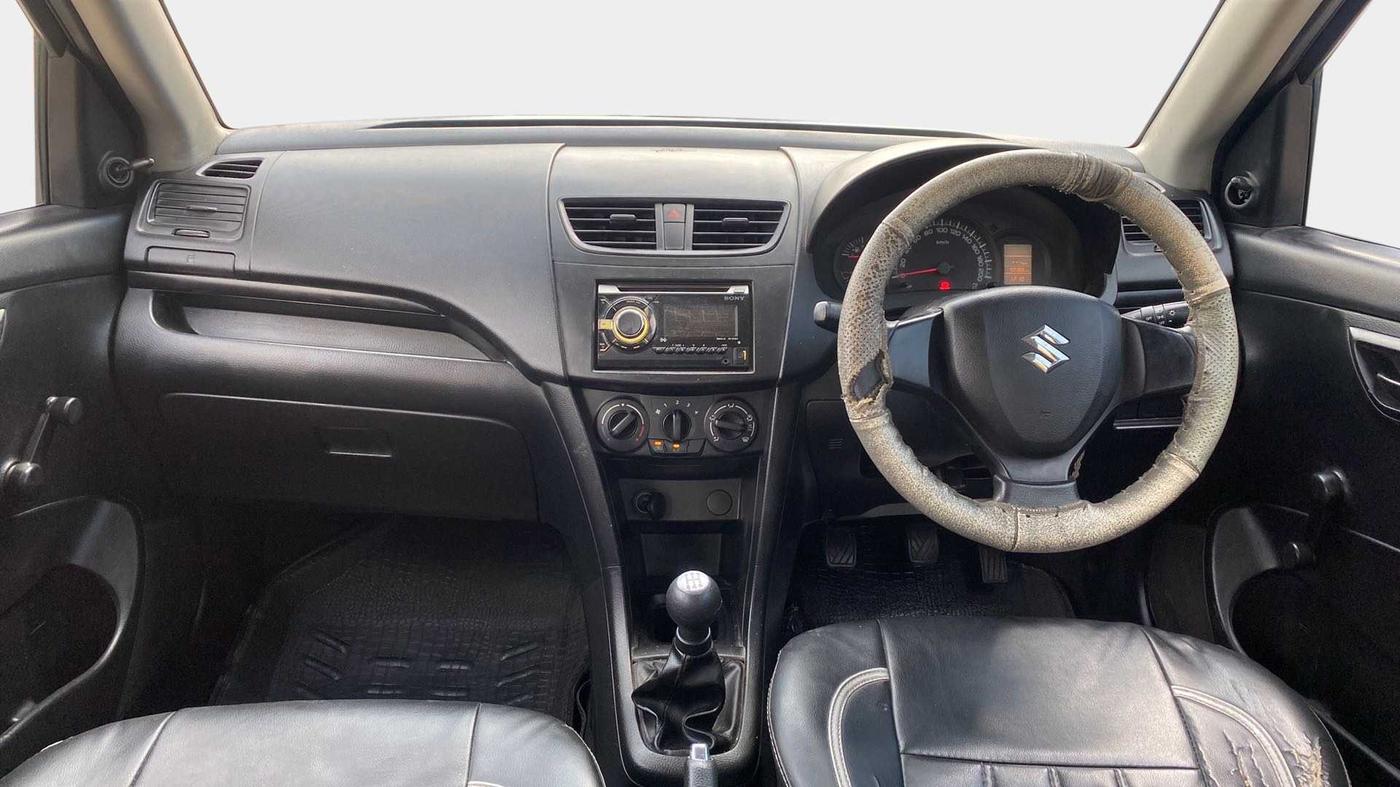 2014 Maruti Swift LXI, Petrol, Manual, 50,374 km, Dashboard