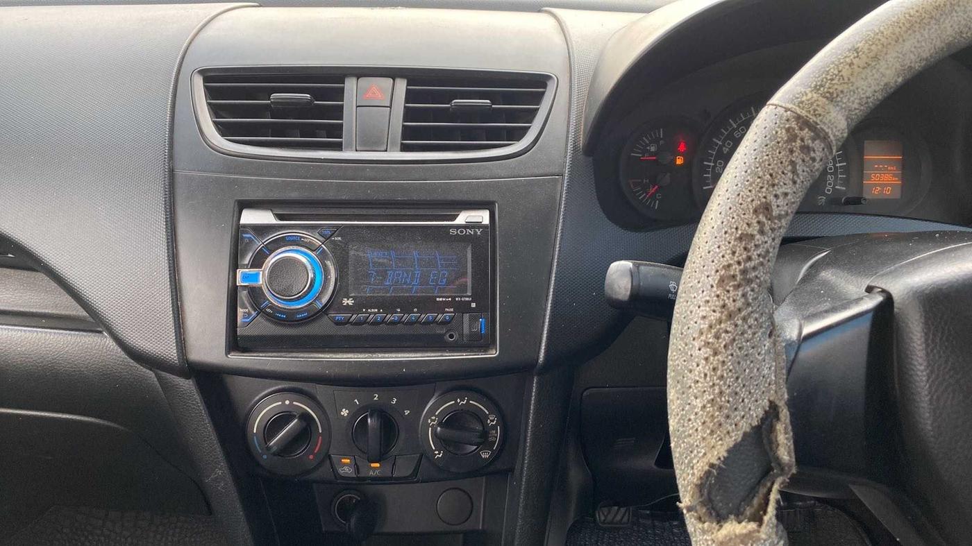 2014 Maruti Swift LXI, Petrol, Manual, 50,374 km, Air Conditioner