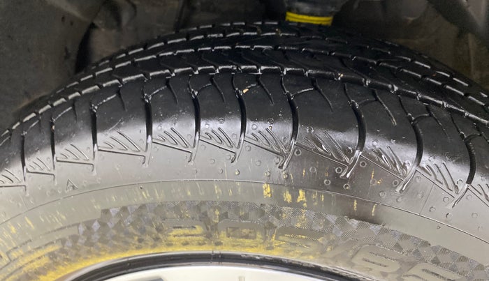 2025 Mahindra XUV 3XO MX2 Pro 1.2 L TCMPFi, Petrol, Manual, 8,725 km, Left Front Tyre Tread