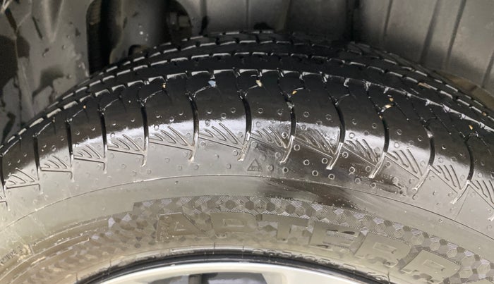 2025 Mahindra XUV 3XO MX2 Pro 1.2 L TCMPFi, Petrol, Manual, 8,725 km, Left Rear Tyre Tread