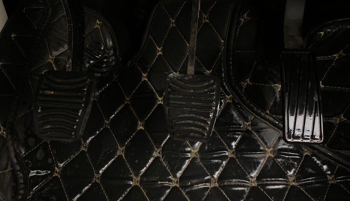 2025 Mahindra XUV 3XO MX2 Pro 1.2 L TCMPFi, Petrol, Manual, 8,725 km, Pedals