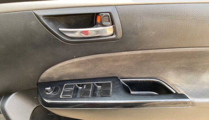 2016 Maruti Swift VXI, Petrol, Manual, 1,02,437 km, Driver Side Door Panels Control