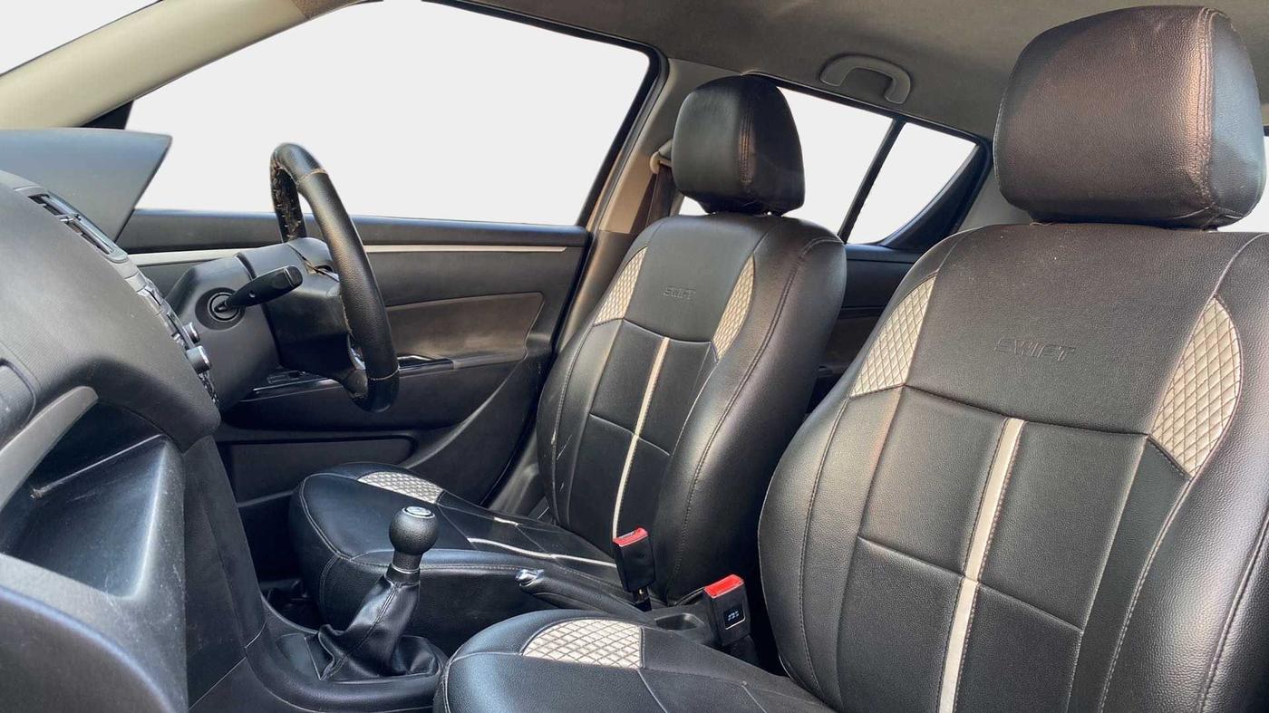 2016 Maruti Swift VXI, Petrol, Manual, 1,02,437 km, Right Side Front Door Cabin