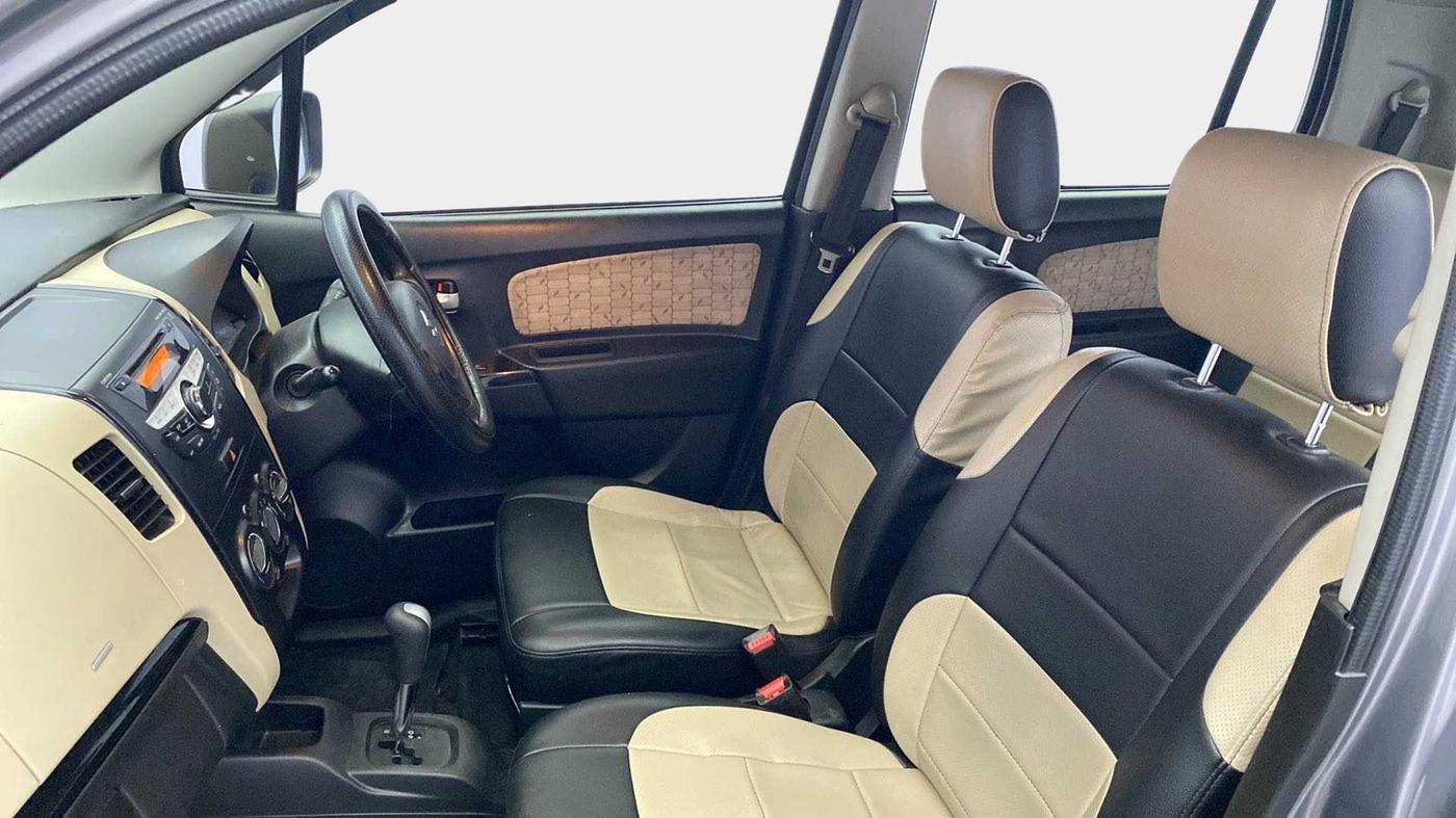 2017 Maruti Wagon R 1.0 VXI AMT, Petrol, Automatic, 64,365 km, Right Side Front Door Cabin