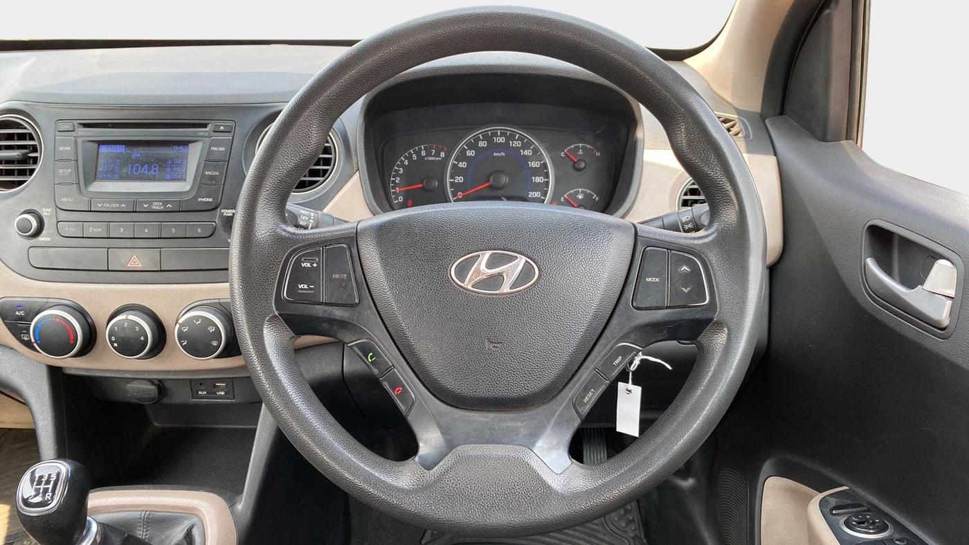 2015 Hyundai Grand i10 SPORTZ 1.2 KAPPA VTVT, Petrol, Manual, 74,627 km, Steering Wheel Close Up