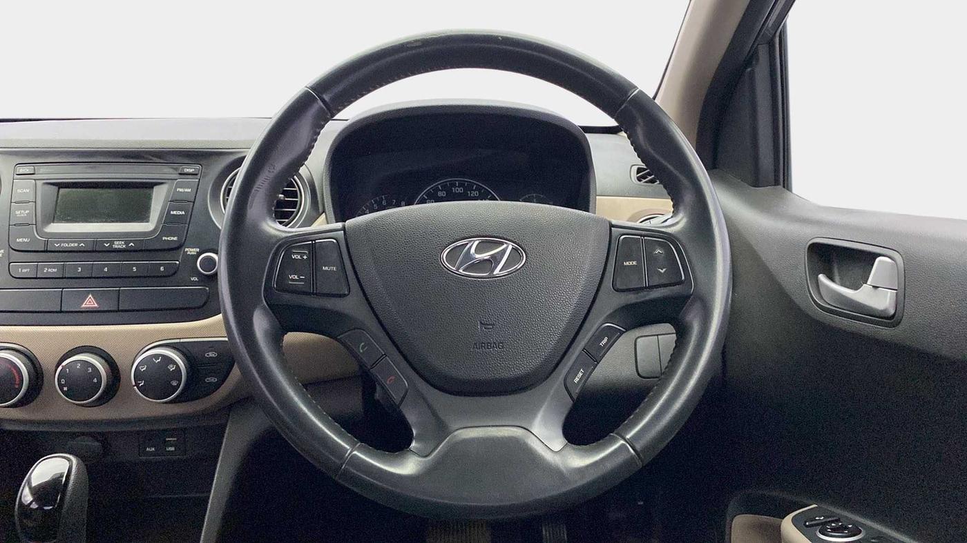 2016 Hyundai Grand i10 ASTA (O) AT 1.2 KAPPA VTVT, Petrol, Automatic, 52,430 km, Steering Wheel Close Up