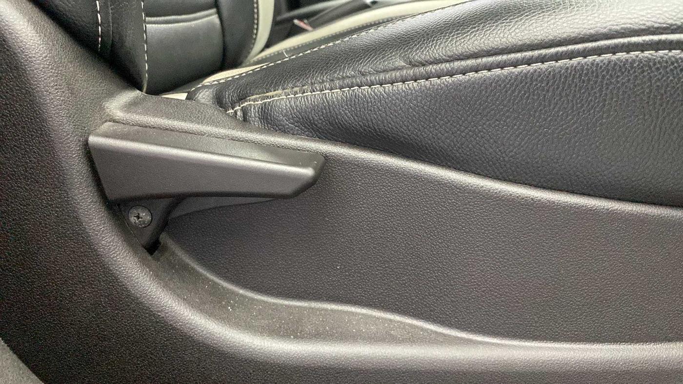 2016 Tata Bolt XM REVOTRON, Petrol, Manual, 87,683 km, Driver Side Adjustment Panel