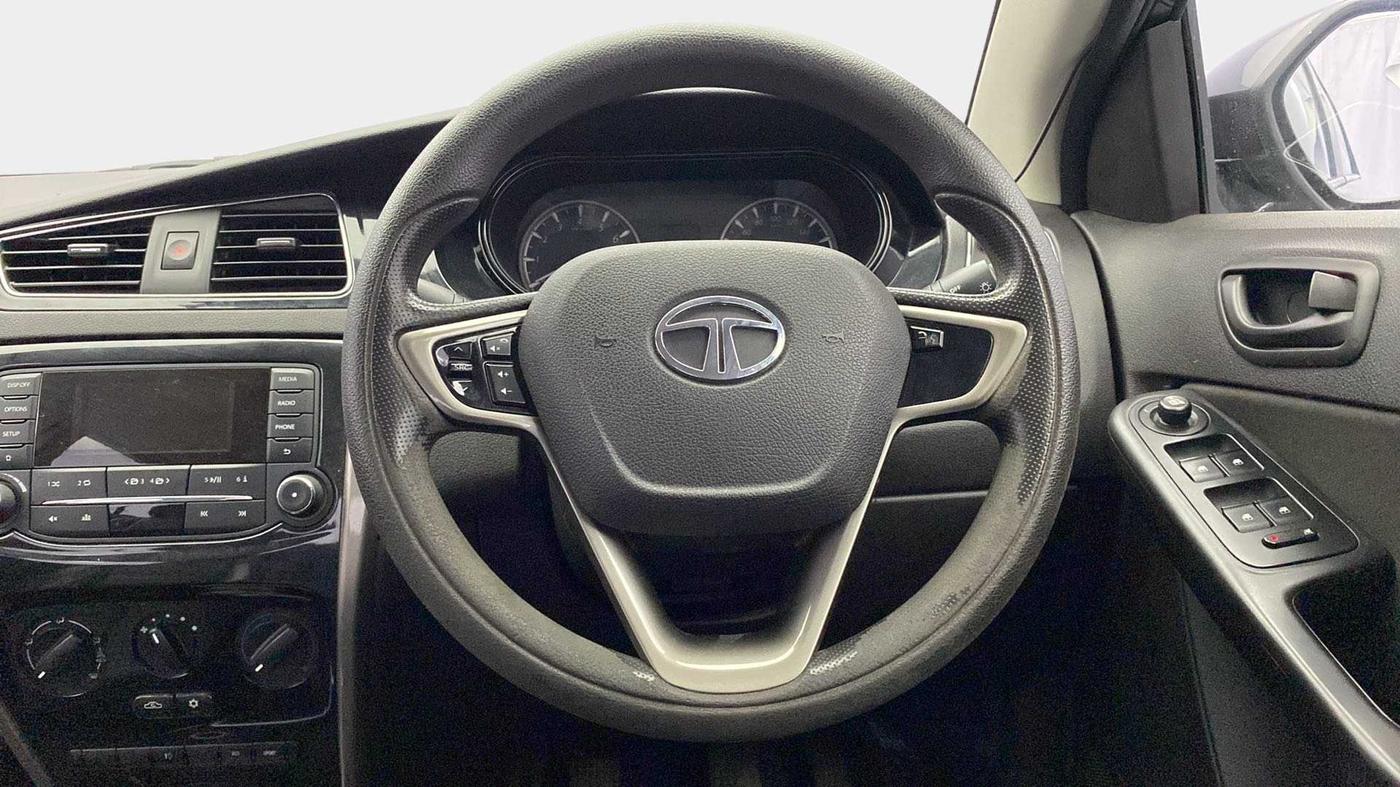 2016 Tata Bolt XM REVOTRON, Petrol, Manual, 87,683 km, Steering Wheel Close Up