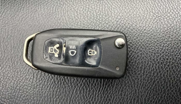 2016 Tata Bolt XM REVOTRON, Petrol, Manual, 87,683 km, Key Close Up