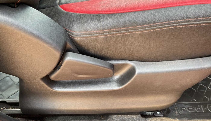 2019 Datsun Redi Go S, Petrol, Manual, 13,798 km, Driver Side Adjustment Panel
