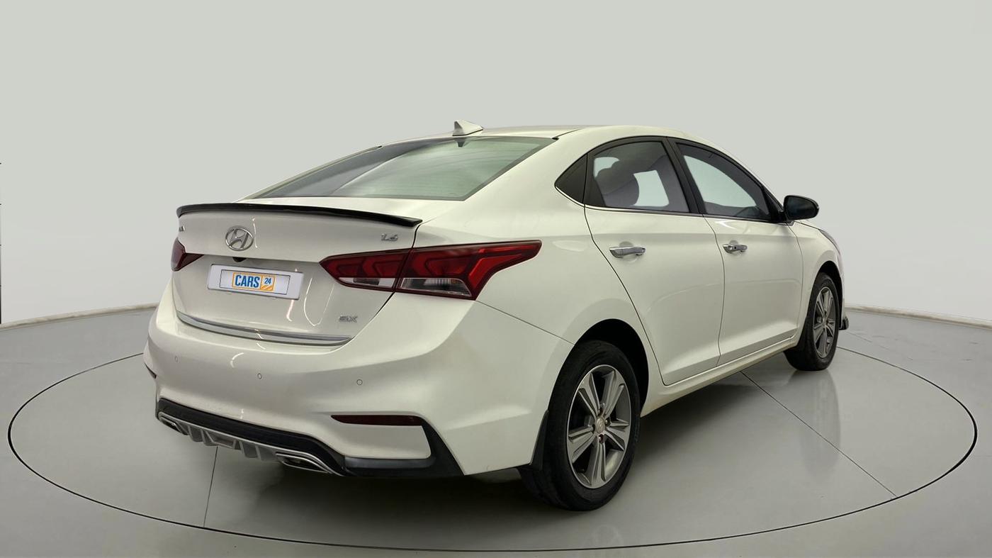 2018 Hyundai Verna 1.6 VTVT SX (O) AT, Petrol, Automatic, 43,293 km, Right Back Diagonal