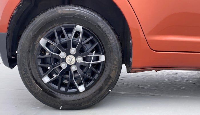 2011 Maruti Swift VXI D, Petrol, Manual, 55,215 km, Right Rear Wheel