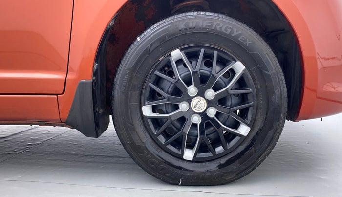 2011 Maruti Swift VXI D, Petrol, Manual, 55,215 km, Right Front Wheel