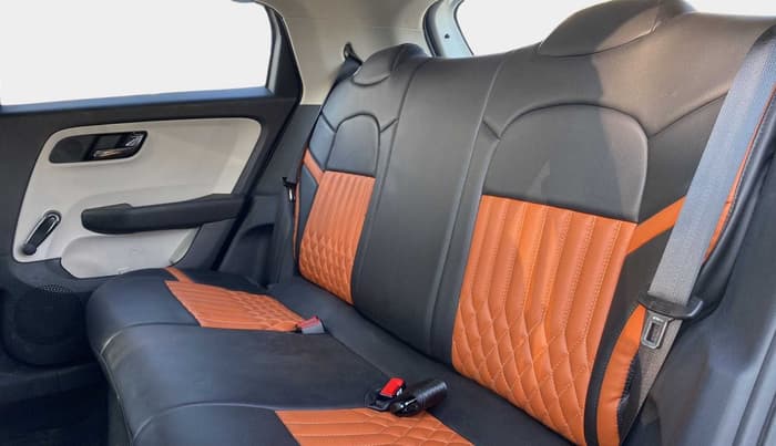2023 Tata ALTROZ XE PLUS PETROL, Petrol, Manual, 5,784 km, Right Side Rear Door Cabin