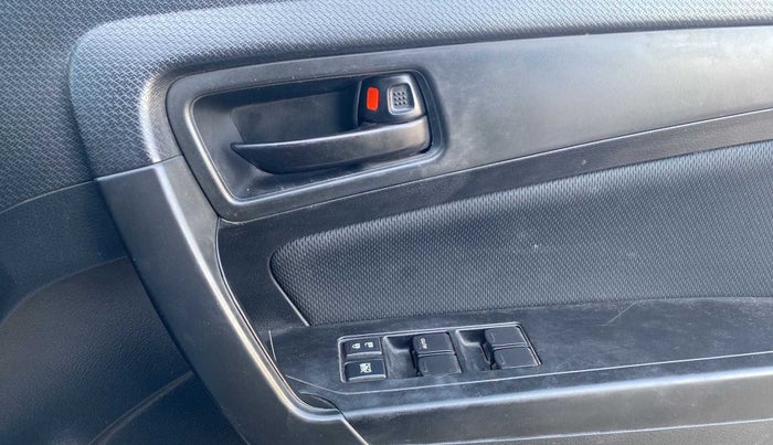 2021 Maruti Vitara Brezza VXI, Petrol, Manual, 34,127 km, Driver Side Door Panels Control