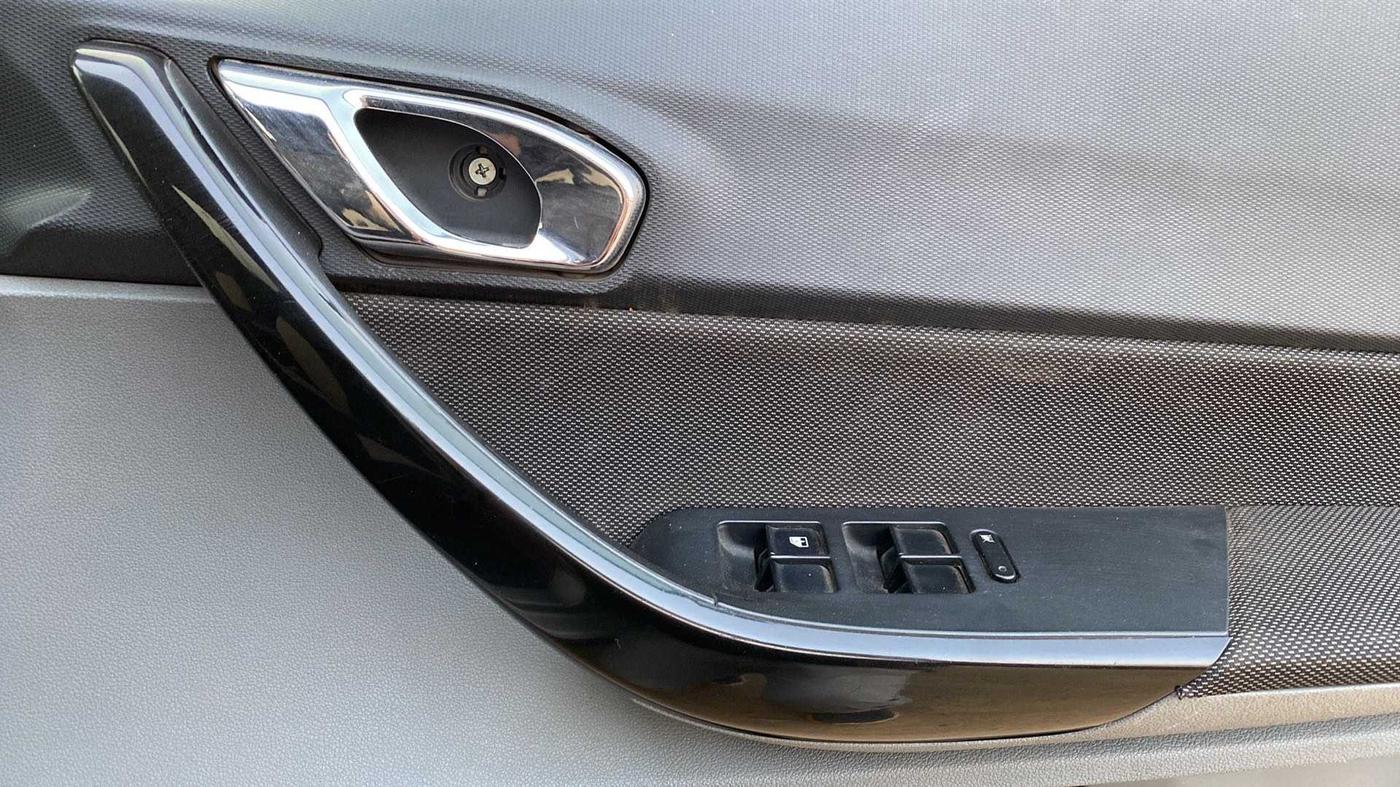2018 Tata TIGOR XZ PLUS PETROL, Petrol, Manual, 67,027 km, Driver Side Door Panels Control