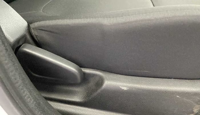 2022 Renault Kwid RXL 1.0, Petrol, Manual, 18,286 km, Driver Side Adjustment Panel