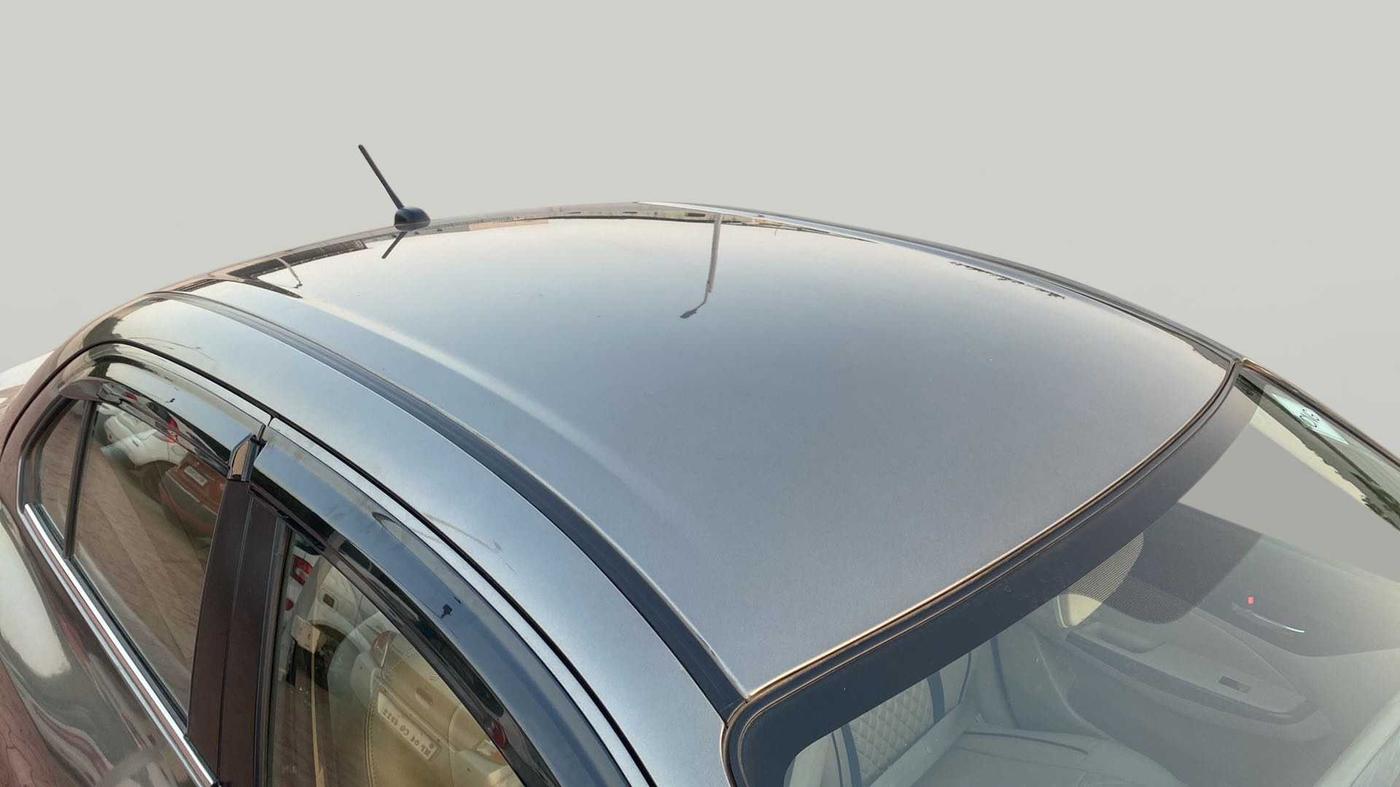 2022 Maruti Dzire ZXI CNG, CNG, Manual, 19,936 km, Roof