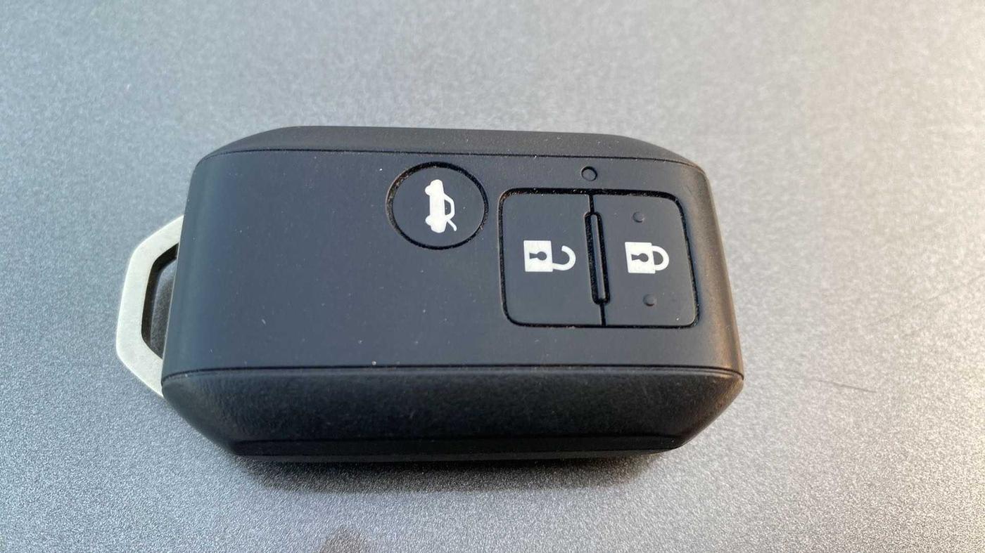 2022 Maruti Dzire ZXI CNG, CNG, Manual, 19,936 km, Key Close Up