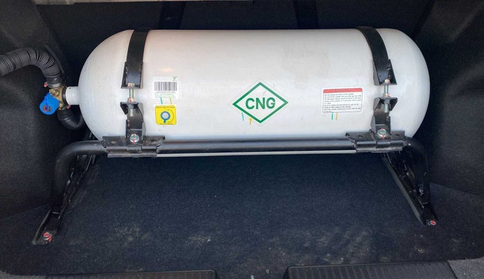 2022 Maruti Dzire ZXI CNG, CNG, Manual, 19,936 km, Boot Inside