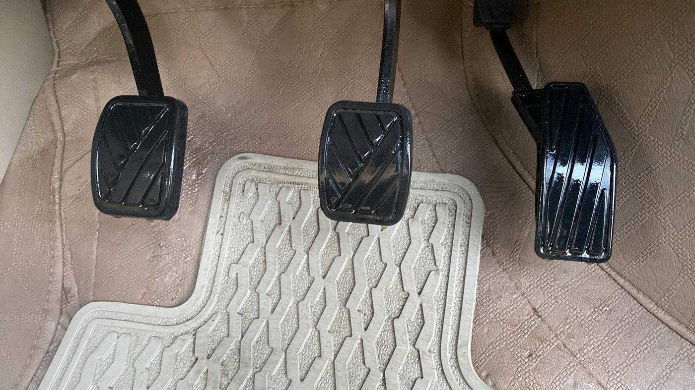 2022 Maruti Dzire ZXI CNG, CNG, Manual, 19,936 km, Pedals
