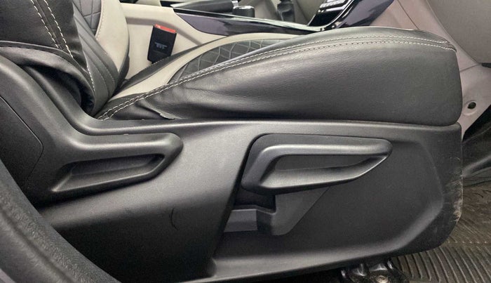 2021 Tata NEXON XZ PLUS PETROL SUNROOF, Petrol, Manual, 35,370 km, Driver Side Adjustment Panel