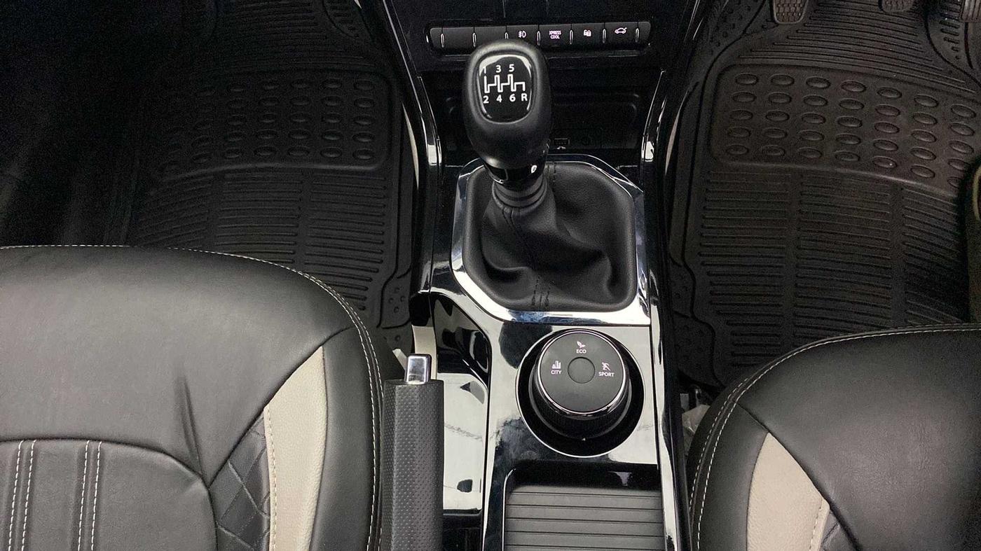 2021 Tata NEXON XZ PLUS PETROL SUNROOF, Petrol, Manual, 35,370 km, Gear Lever