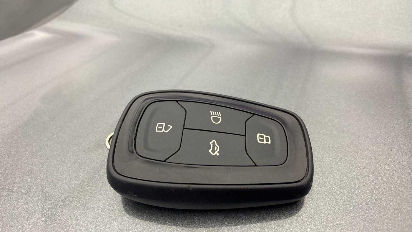2021 Tata NEXON XZ PLUS PETROL SUNROOF, Petrol, Manual, 35,370 km, Key Close Up
